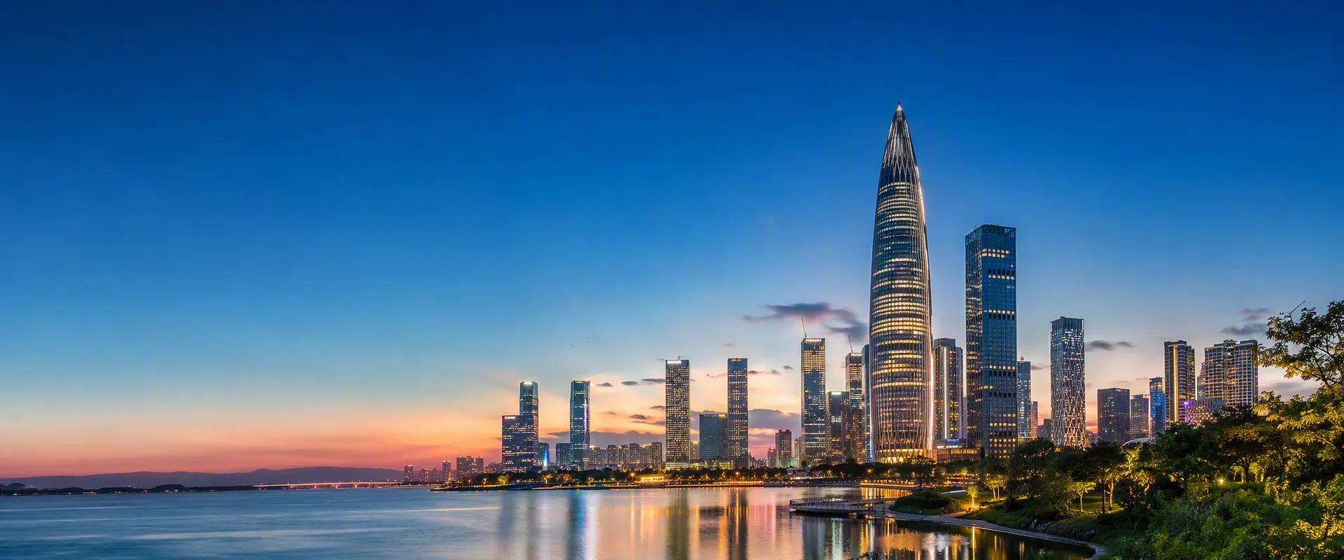 Hong Kong harbor and hillside neighborhoods at sunset — Churovi